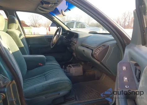 1994 Pontiac Grand Prix Se z USA, uszkodzony, nr VIN 1G2WJ52M3RF272366